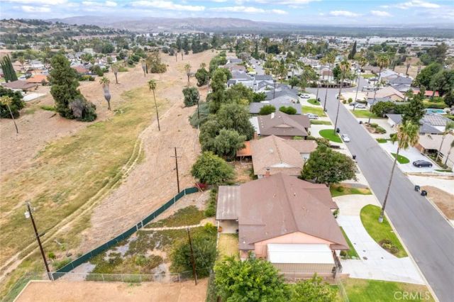 1900 Brae Burn Drive, Corona, CA 92882