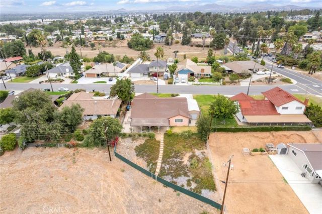 1900 Brae Burn Drive, Corona, CA 92882