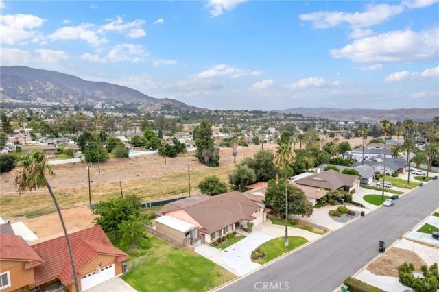 1900 Brae Burn Drive, Corona, CA 92882