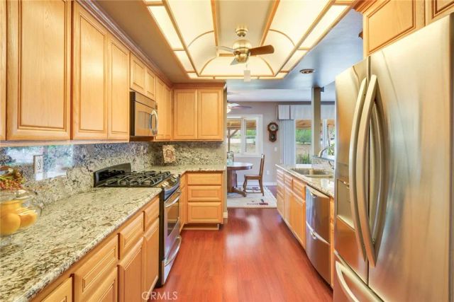 1900 Brae Burn Drive, Corona, CA 92882