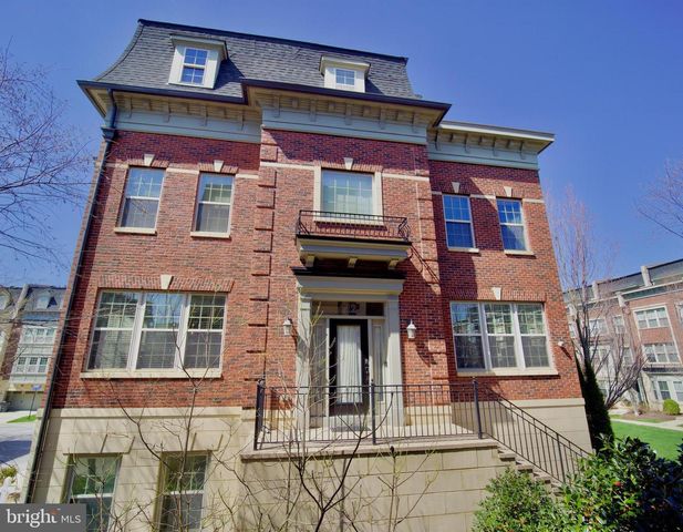712 SENTRY SQ, Oxon Hill, MD 20745