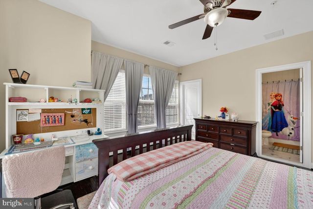 712 SENTRY SQ, Oxon Hill, MD 20745