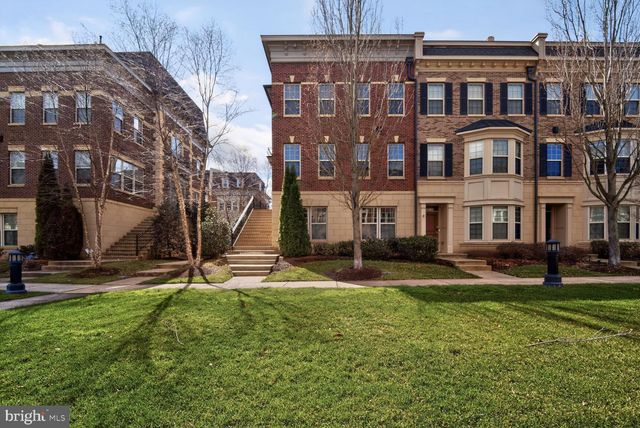712 SENTRY SQ, Oxon Hill, MD 20745
