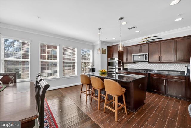 712 SENTRY SQ, Oxon Hill, MD 20745