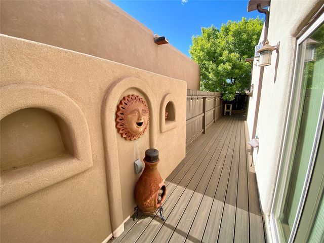 1554 moki Lane, Santa Fe, NM 87507