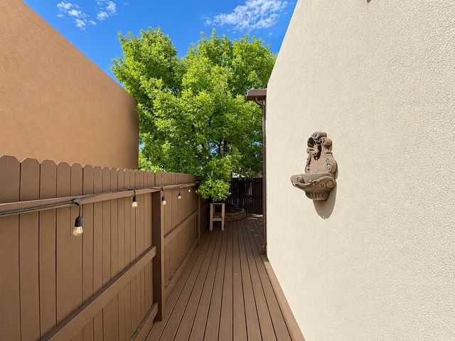 1554 moki Lane, Santa Fe, NM 87507