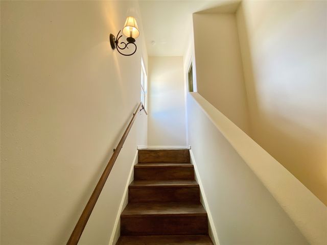1554 moki Lane, Santa Fe, NM 87507