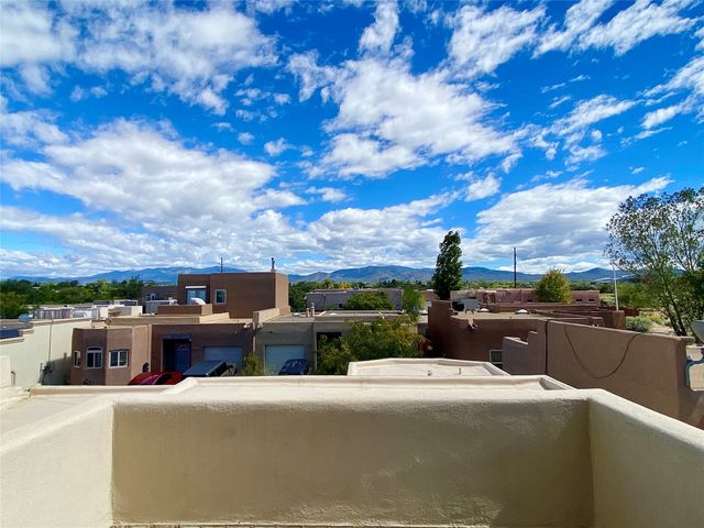 1554 moki Lane, Santa Fe, NM 87507