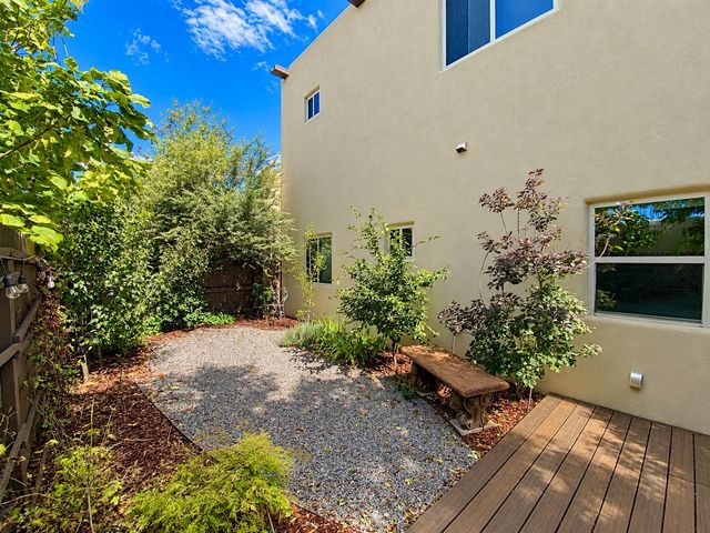 1554 moki Lane, Santa Fe, NM 87507