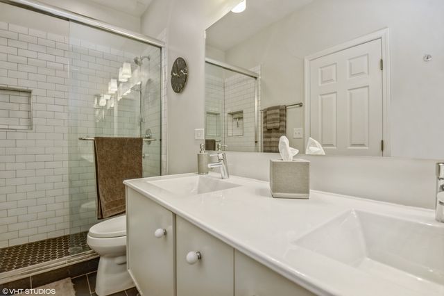 1245 N Orleans Street 904, Chicago, IL 60610