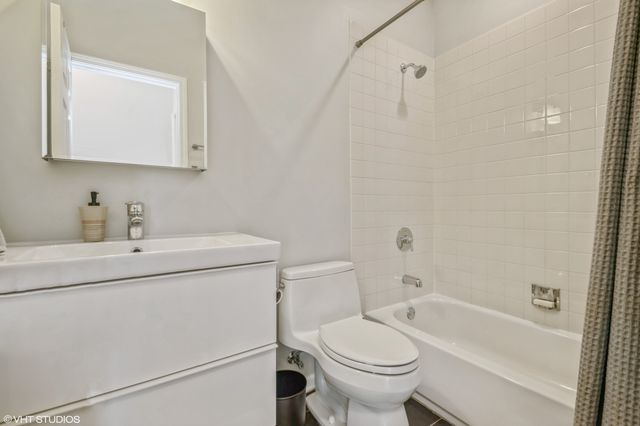 1245 N Orleans Street 904, Chicago, IL 60610