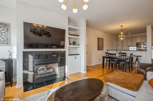 1245 N Orleans Street 904, Chicago, IL 60610