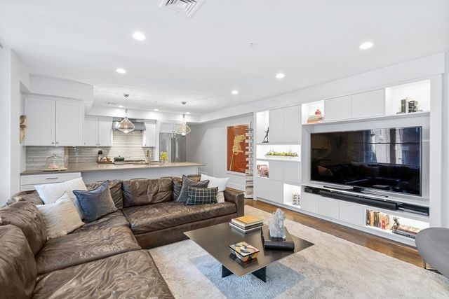 290 North Street 2, Boston, MA 02113