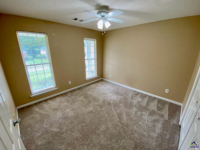 525 Sugarloaf Drive, Macon, GA 31204