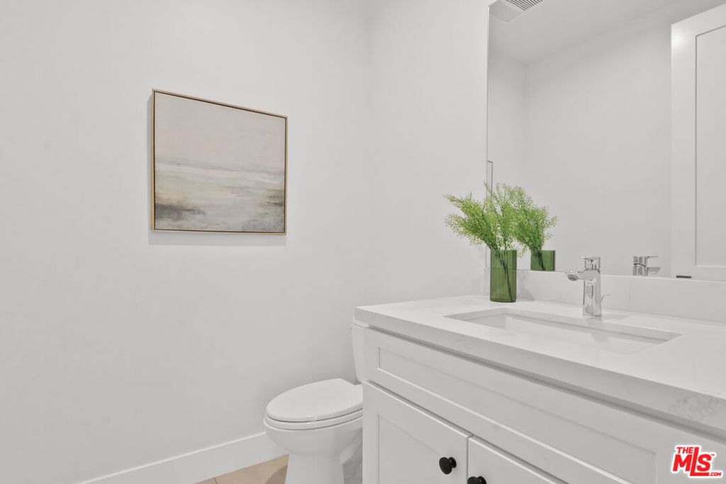 Image 12 of property listing at 4903 White Court, Torrance, CA 90503