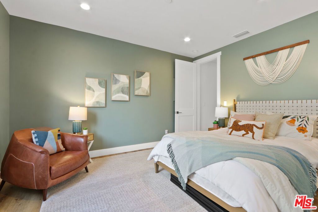 Image 15 of property listing at 4903 White Court, Torrance, CA 90503