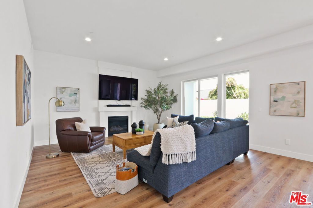 Image 26 of property listing at 4903 White Court, Torrance, CA 90503