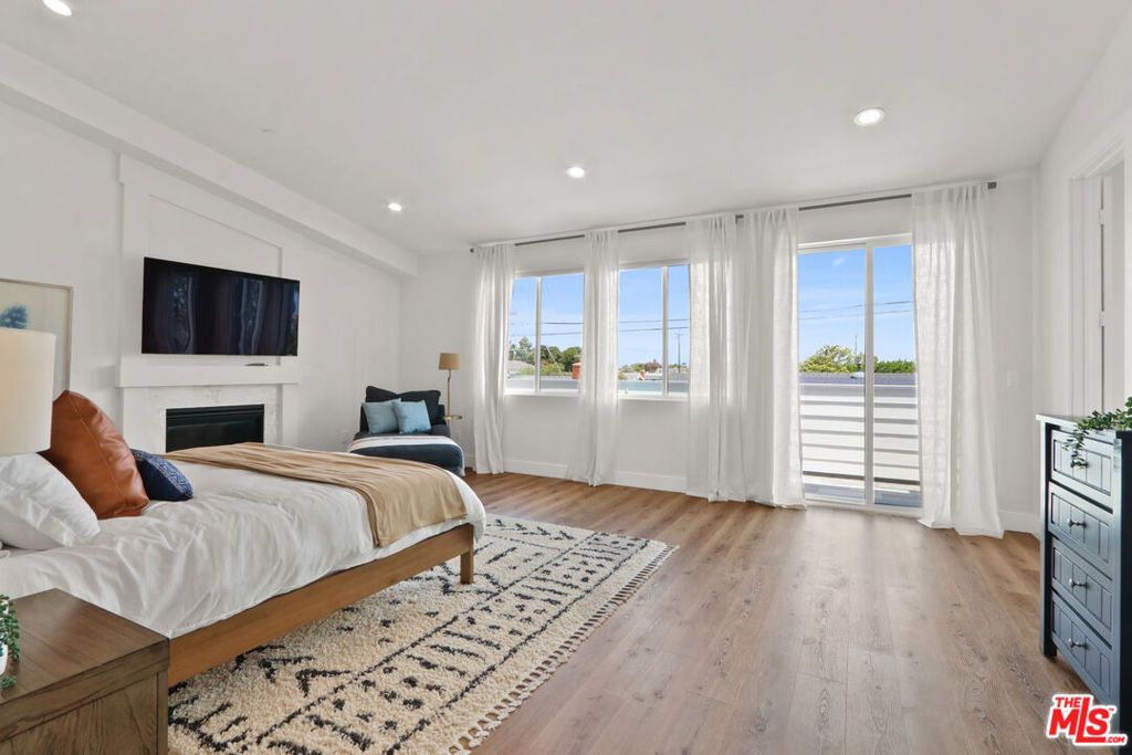 Image 30 of property listing at 4903 White Court, Torrance, CA 90503