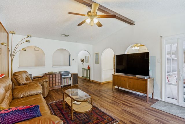 6613 El Greco Avenue, Fort Worth, TX 76133