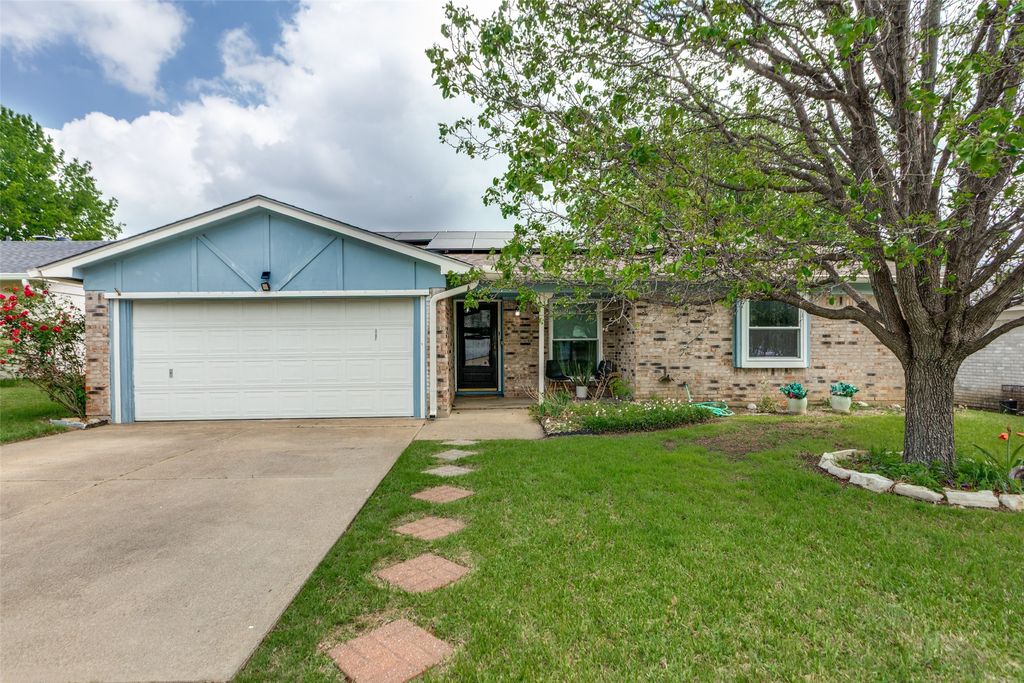 6613 El Greco Avenue, Fort Worth, TX 76133