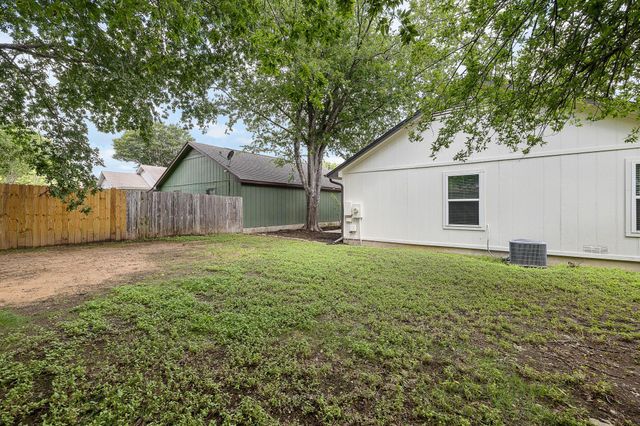 905 Greenbriar LOOP, Round Rock, TX 78664