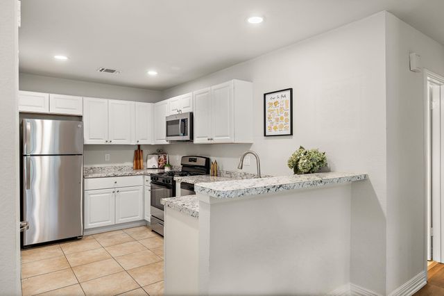 905 Greenbriar LOOP, Round Rock, TX 78664