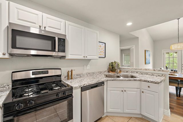905 Greenbriar LOOP, Round Rock, TX 78664