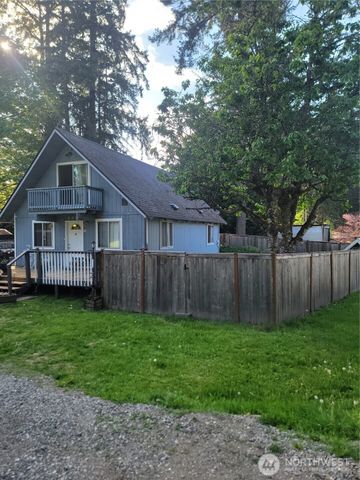 8504 Mahonia Court SE, Yelm, WA 98597
