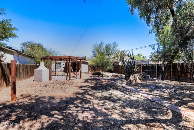 2518 N MITCHELL Street, Phoenix, AZ 85006