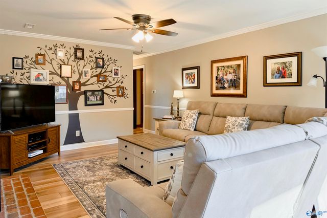 2219 Carleton Drive SW, Decatur, AL 35603