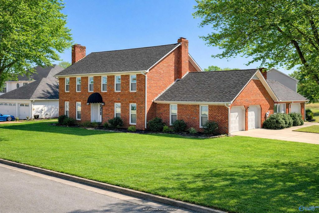 2219 Carleton Drive SW, Decatur, AL 35603