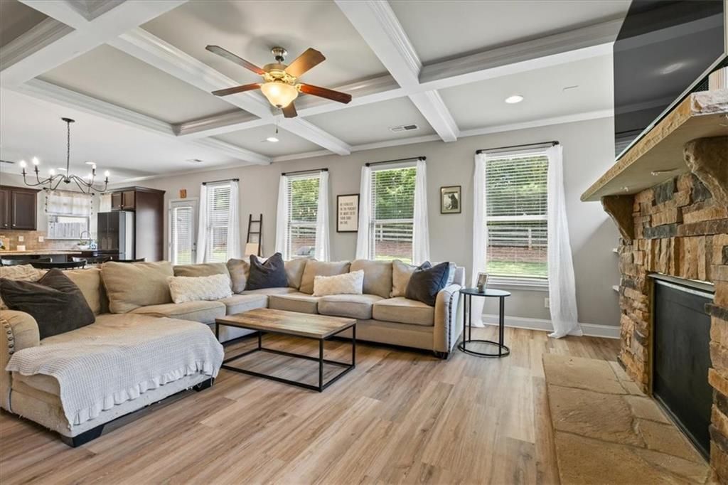 Image 19 of property listing at 4275 Hunters Walk Way, Cumming, GA 30028