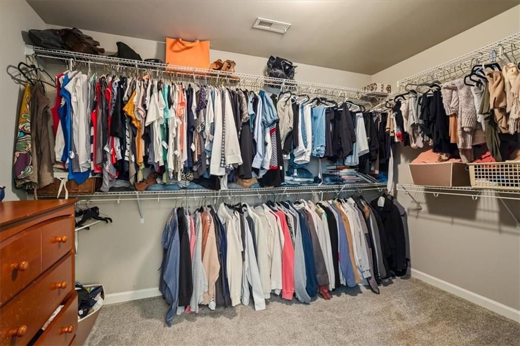 Image 28 of property listing at 4275 Hunters Walk Way, Cumming, GA 30028