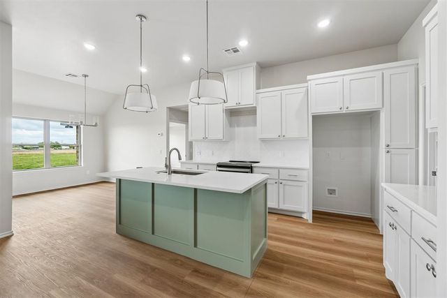 30185 Cashion Acres Road, Cashion, OK 73016