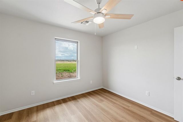 30185 Cashion Acres Road, Cashion, OK 73016
