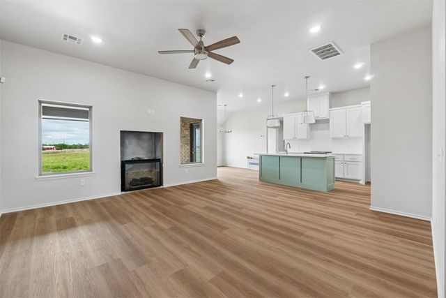 30185 Cashion Acres Road, Cashion, OK 73016