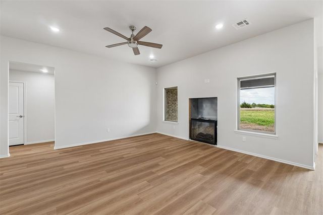 30185 Cashion Acres Road, Cashion, OK 73016