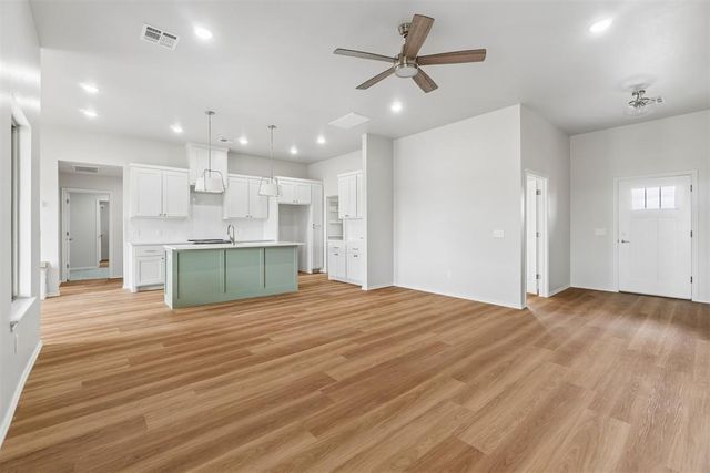 30185 Cashion Acres Road, Cashion, OK 73016