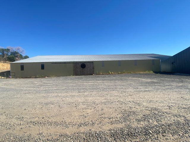 22579 Malin Cemetery Road, Malin, OR 97632