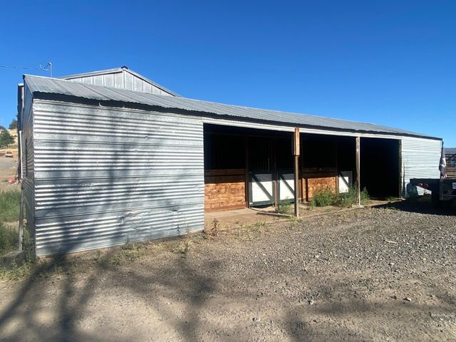 22579 Malin Cemetery Road, Malin, OR 97632