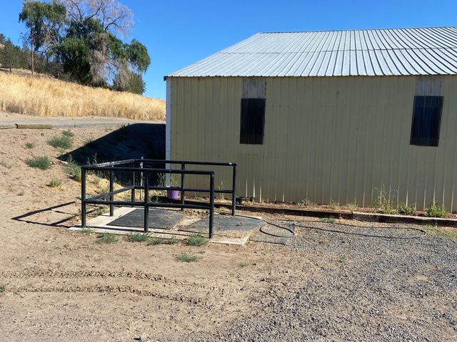 22579 Malin Cemetery Road, Malin, OR 97632