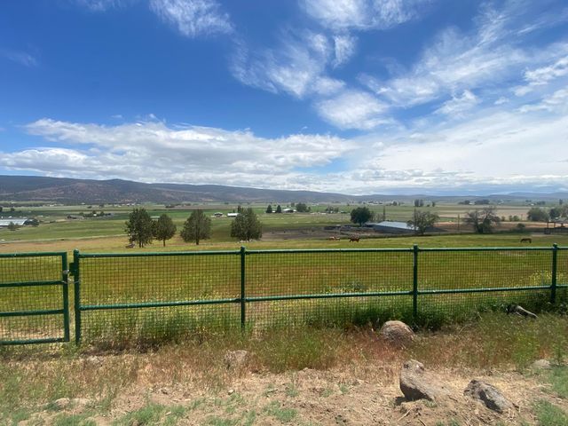 22579 Malin Cemetery Road, Malin, OR 97632