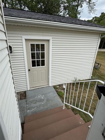 818 Raisin River Road, Three Rivers, MI 49093
