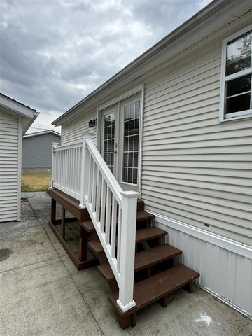 818 Raisin River Road, Three Rivers, MI 49093