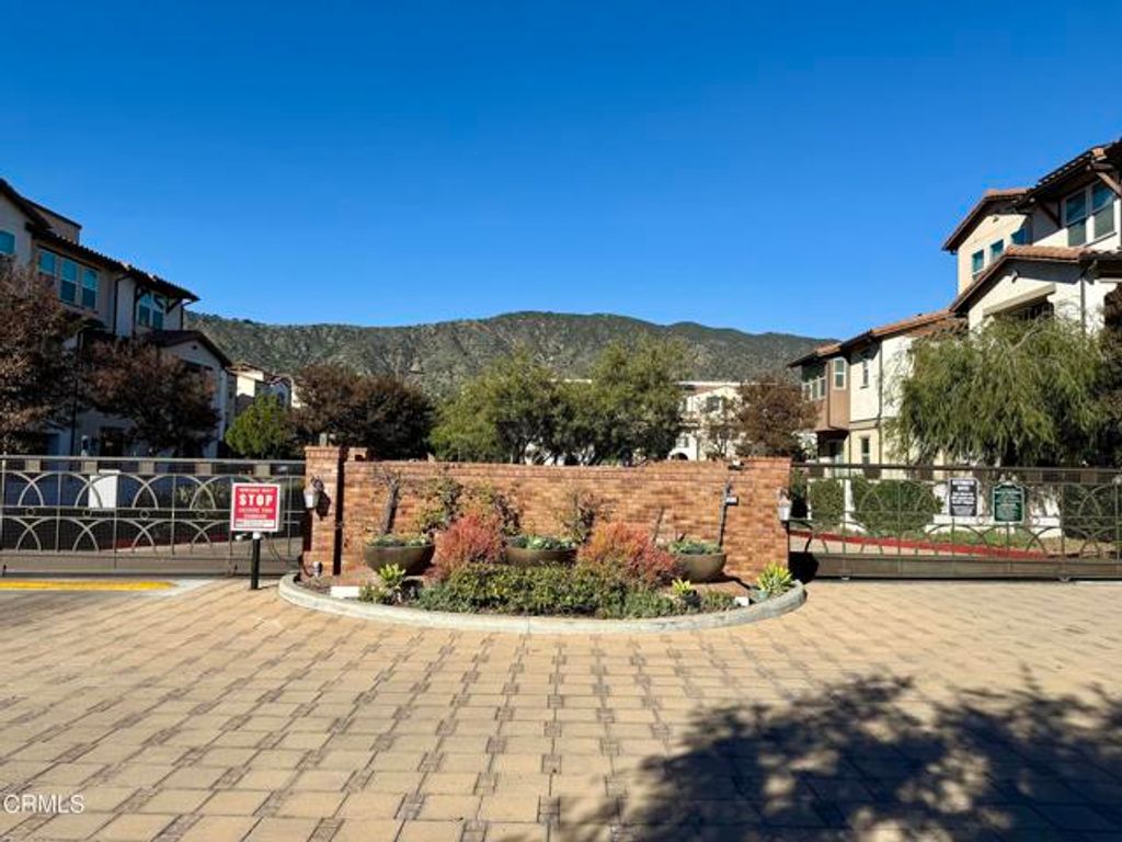 629 W Foothill Boulevard 32, Glendora, CA 91741