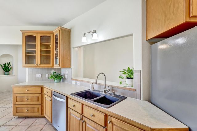 203 Dunkeld DR, Spicewood, TX 78669
