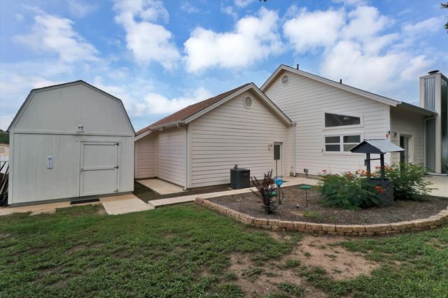 203 Dunkeld DR, Spicewood, TX 78669