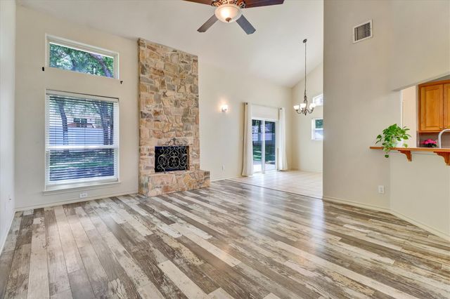 203 Dunkeld DR, Spicewood, TX 78669