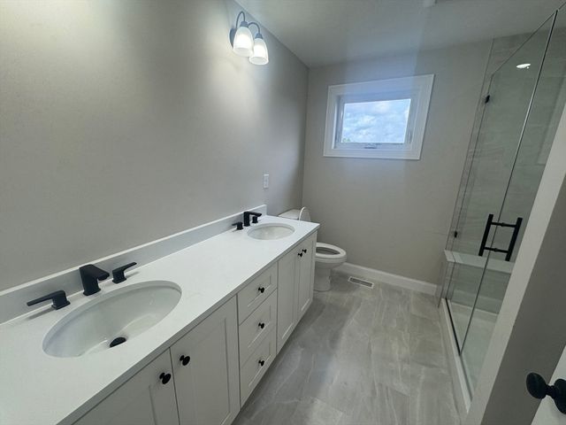 129 Old Westford Rd, Chelmsford, MA 01824