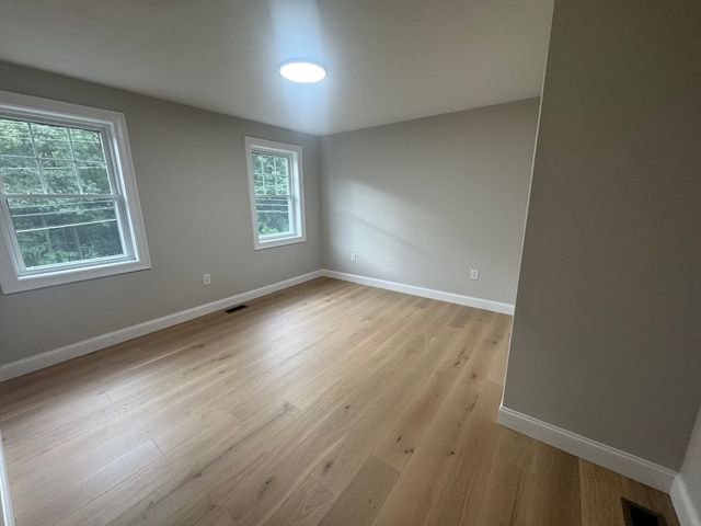 129 Old Westford Rd, Chelmsford, MA 01824